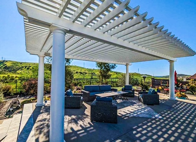 The Best Materials for Durable and Stylish Pergolas